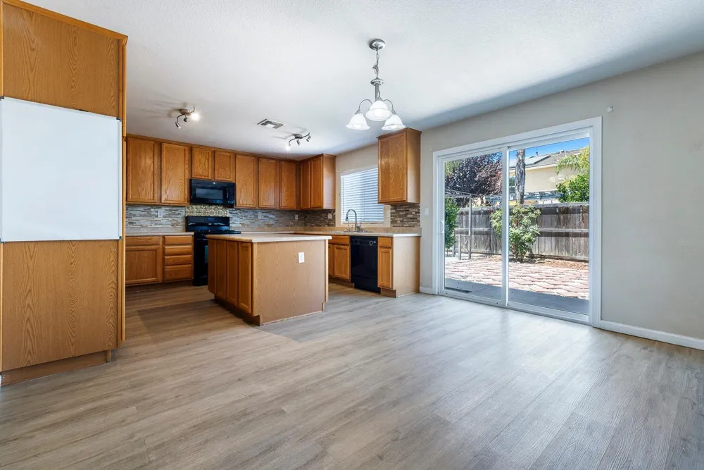 648 11th Street Sanger, CA 93657