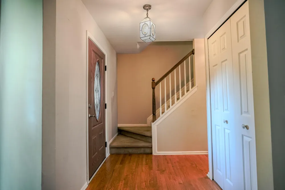 2411 Weathervane Road West Bloomfield, MI 48324