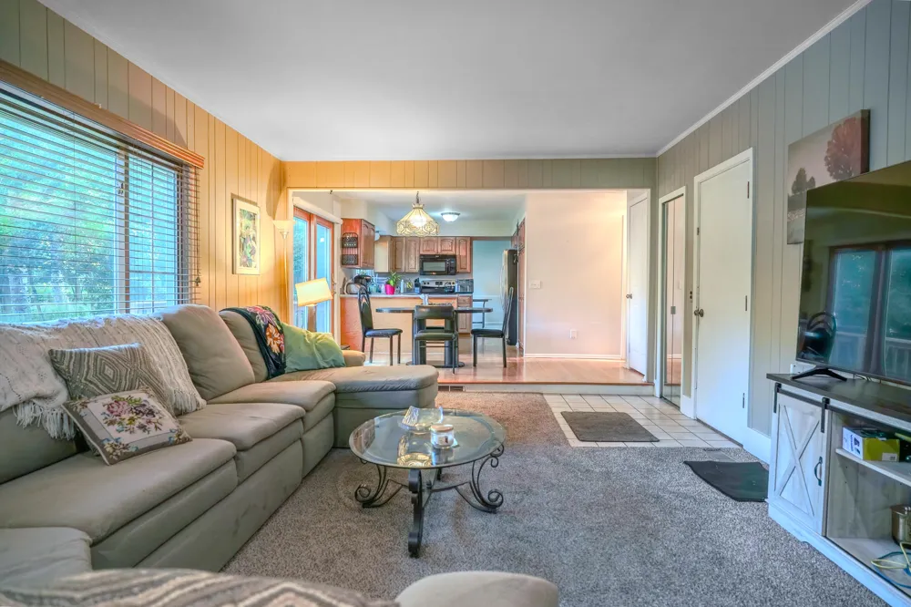 2411 Weathervane Road West Bloomfield, MI 48324