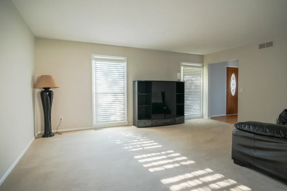 2411 Weathervane Road West Bloomfield, MI 48324