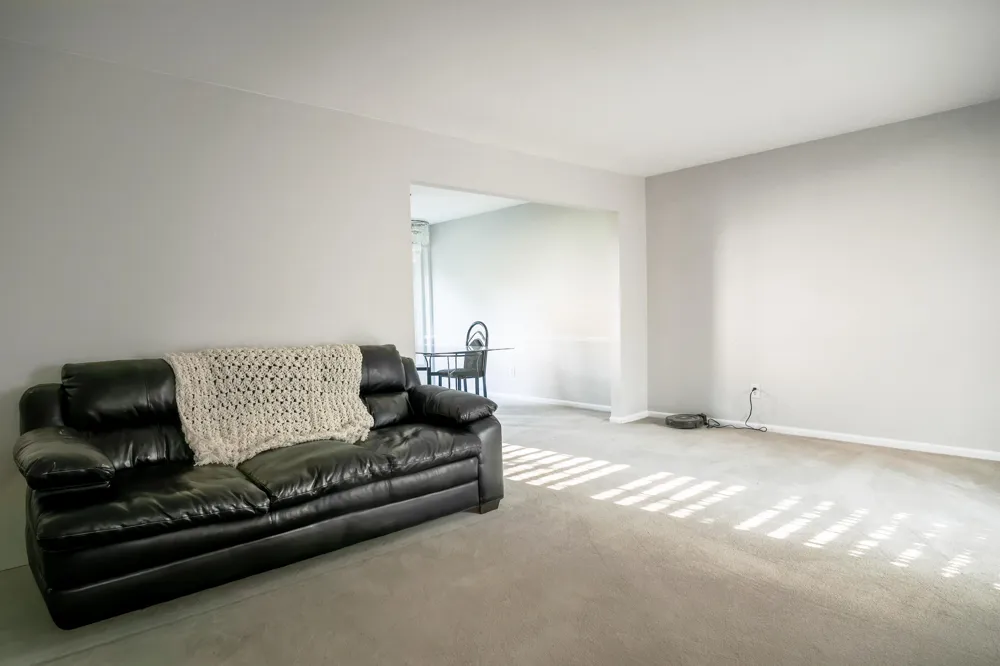 2411 Weathervane Road West Bloomfield, MI 48324