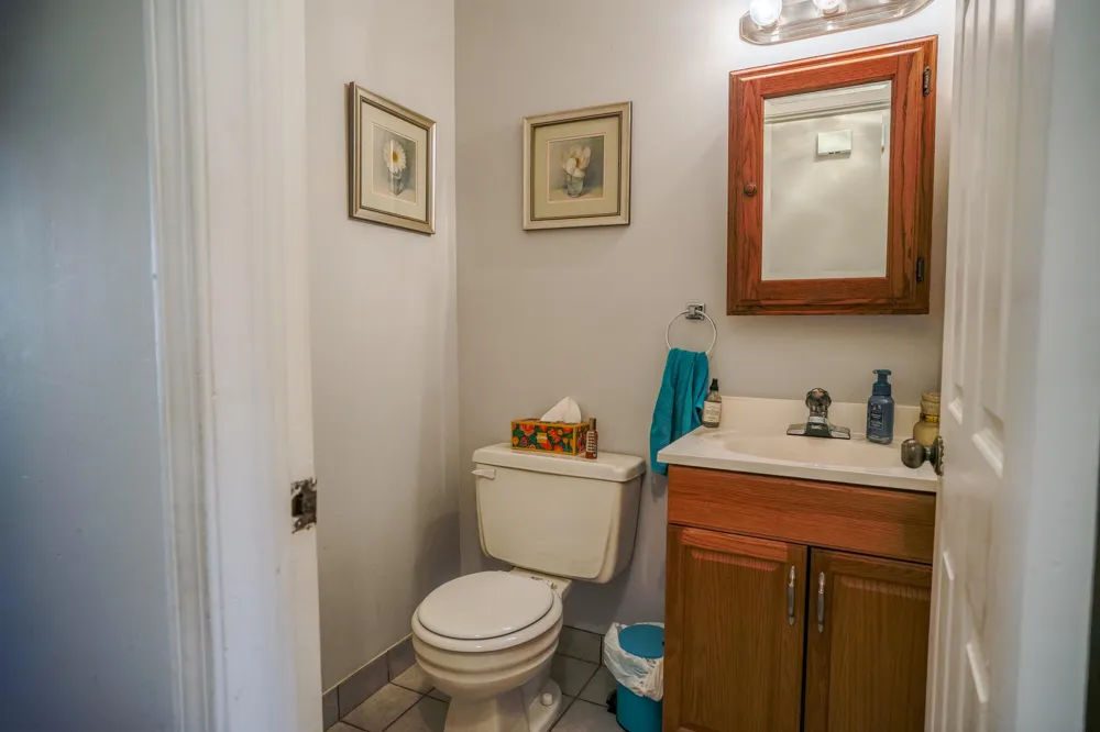 2411 Weathervane Road West Bloomfield, MI 48324