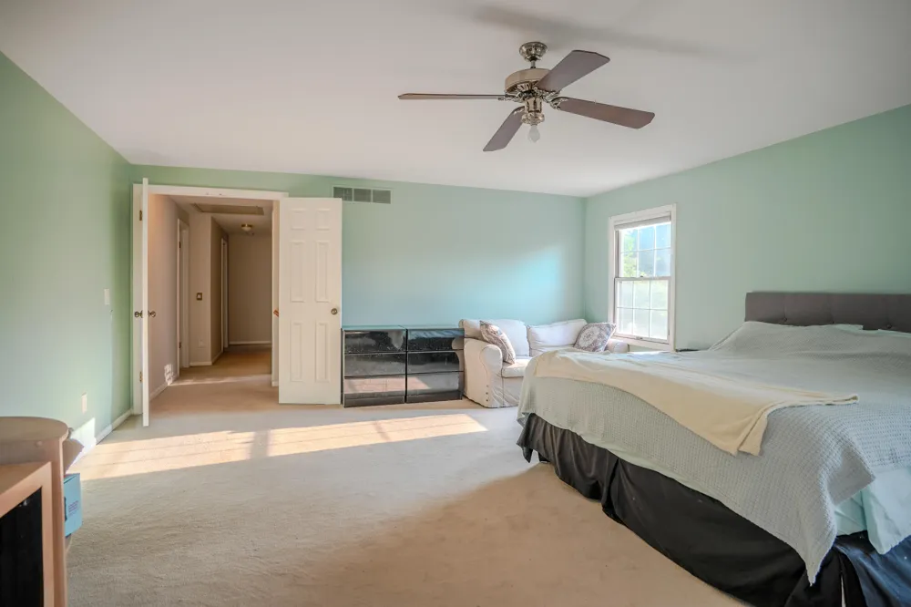 2411 Weathervane Road West Bloomfield, MI 48324
