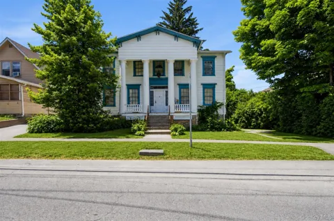 2 Highland Avenue