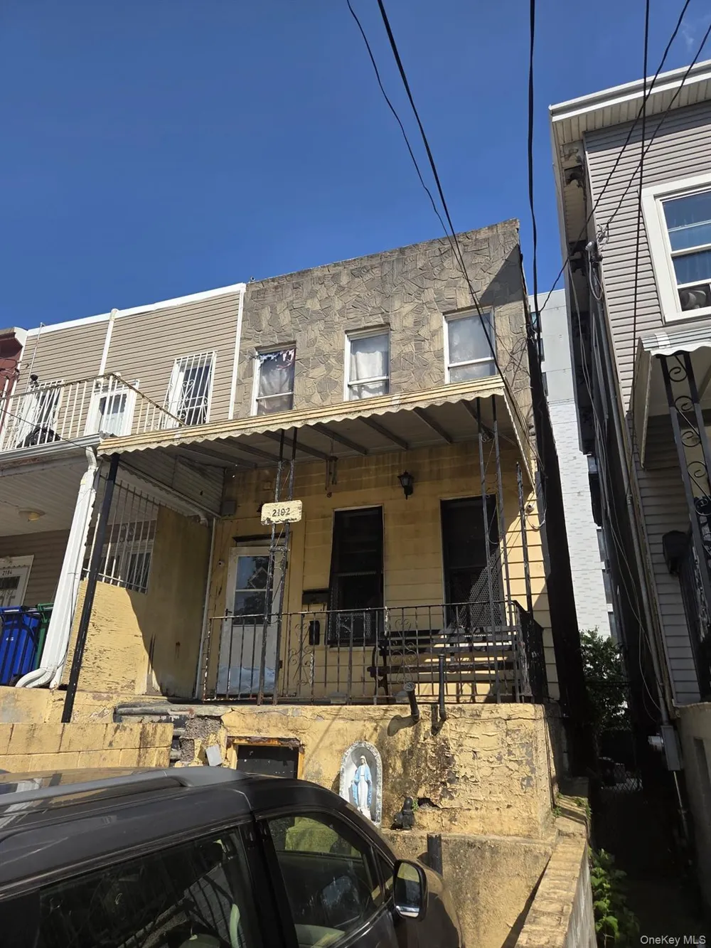 2182 Bathgate Avenue Bronx, NY 10457