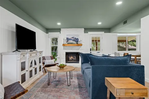 9737 Anderson Village Drive