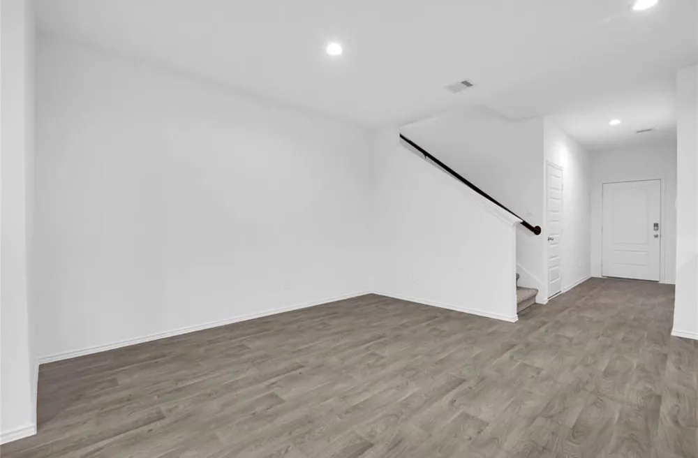 2028 Woodlark Way Sealy, TX 77474