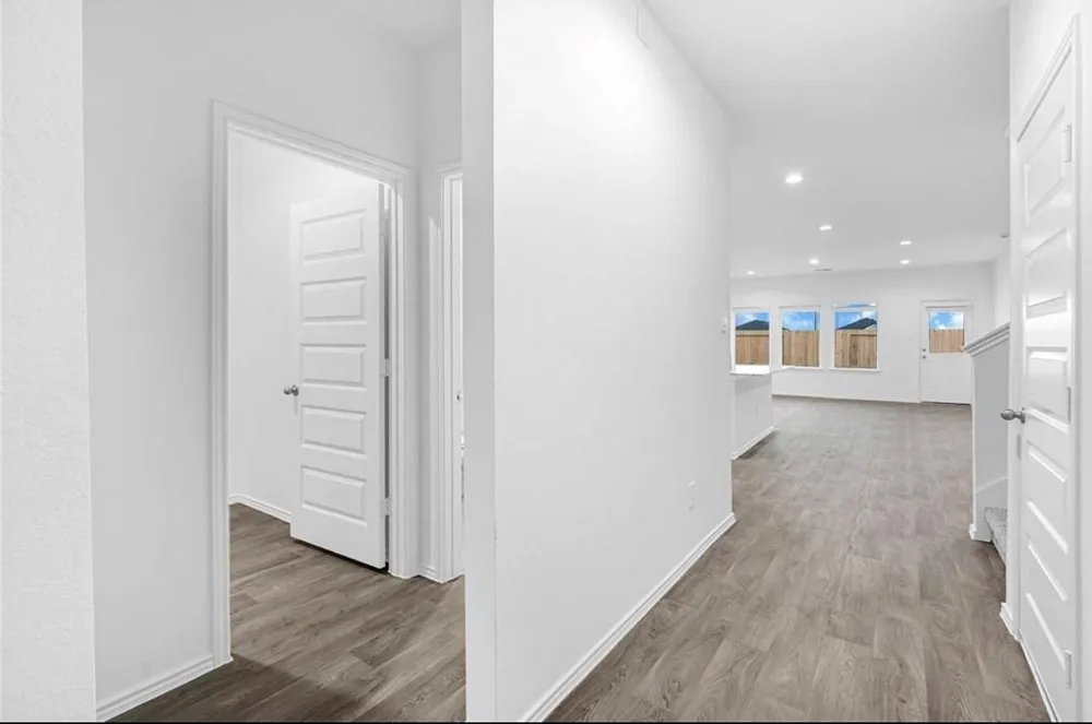 2028 Woodlark Way Sealy, TX 77474