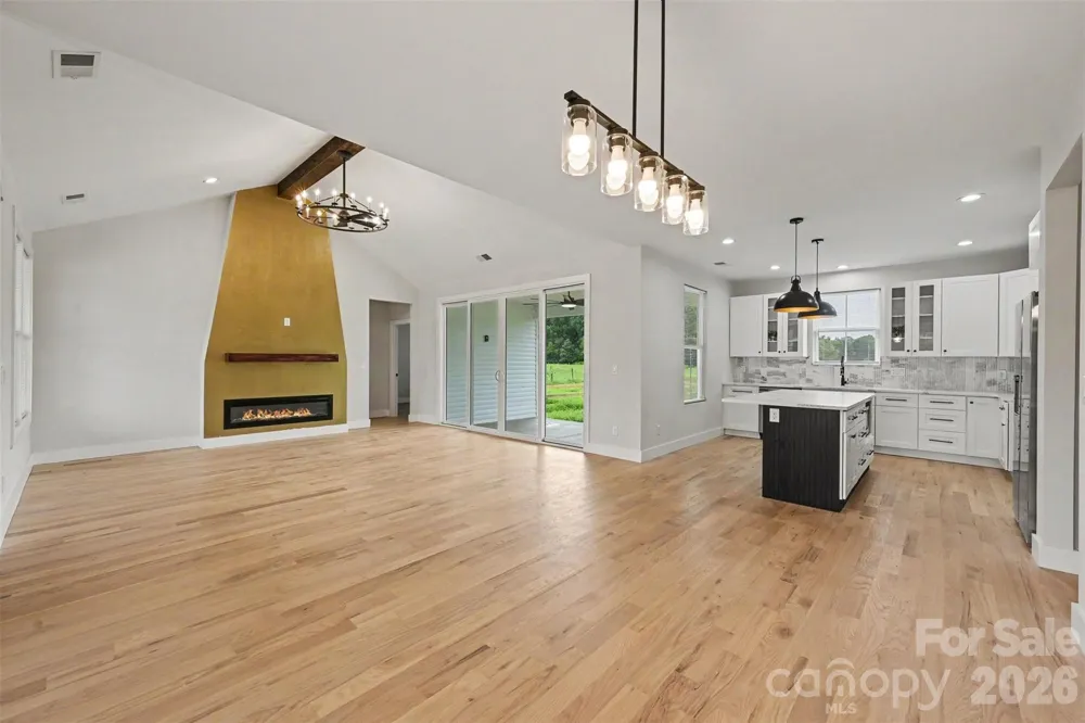 439 Hambright Road Blacksburg, SC 29702