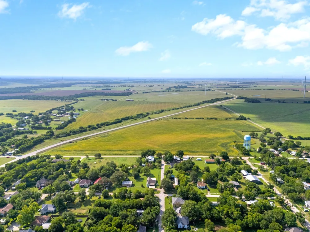 107 County Line Parkway Mart, TX 76664