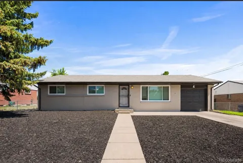 12445 E 6th Place