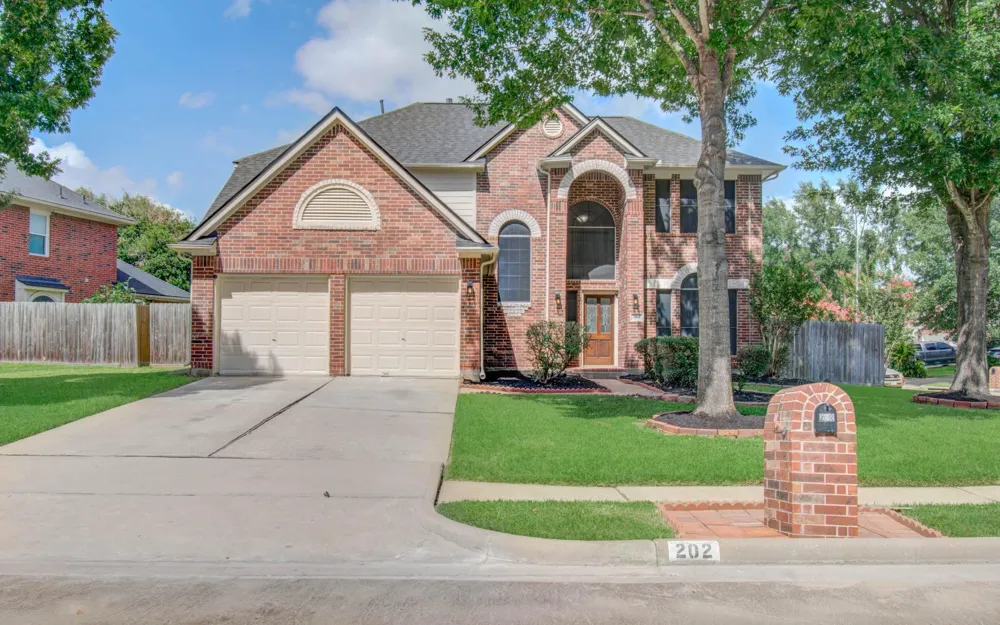 202 Willards Way Stafford, TX 77477