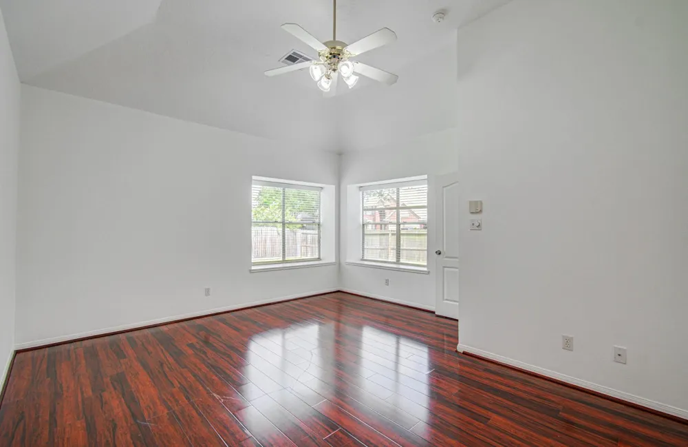 202 Willards Way Stafford, TX 77477