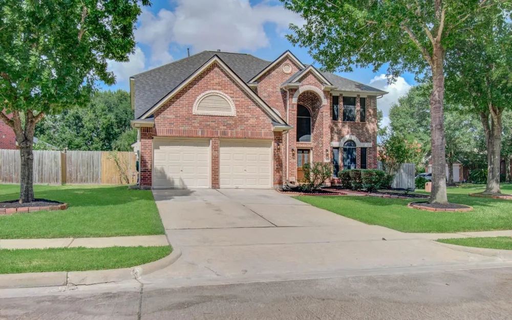 202 Willards Way Stafford, TX 77477