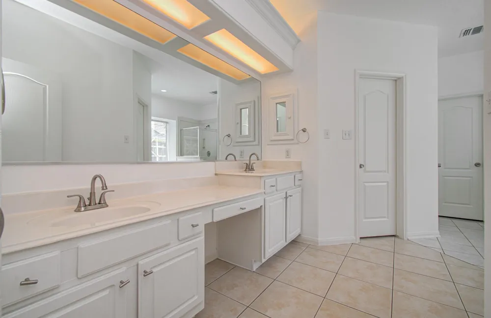 202 Willards Way Stafford, TX 77477