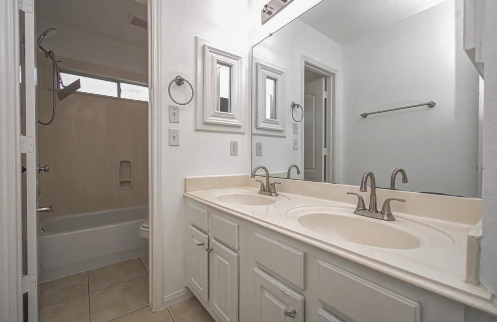 202 Willards Way Stafford, TX 77477