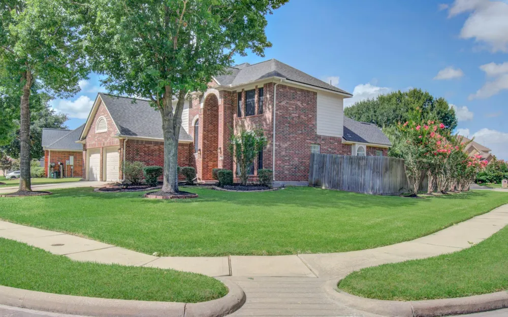 202 Willards Way Stafford, TX 77477