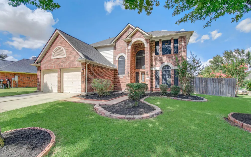 202 Willards Way Stafford, TX 77477