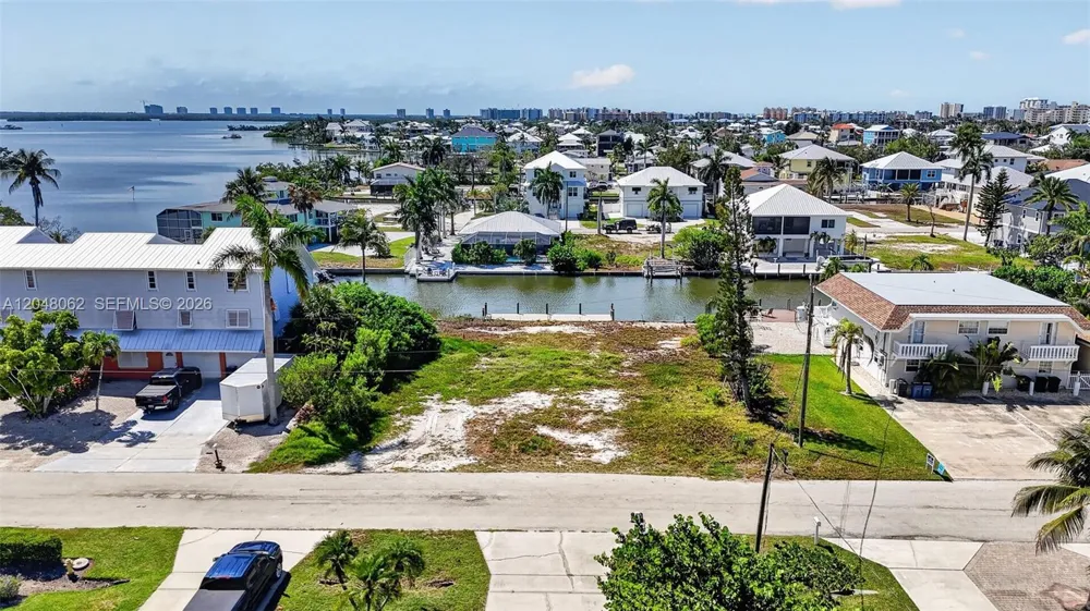 21571 Widgeon Ter Fort Myers, FL 33931