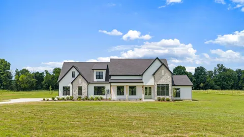 7838 Woodfin Rd