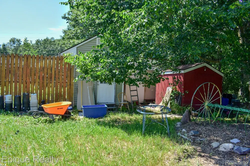 300 W Dewey Road Owosso Charter Township, MI 48867