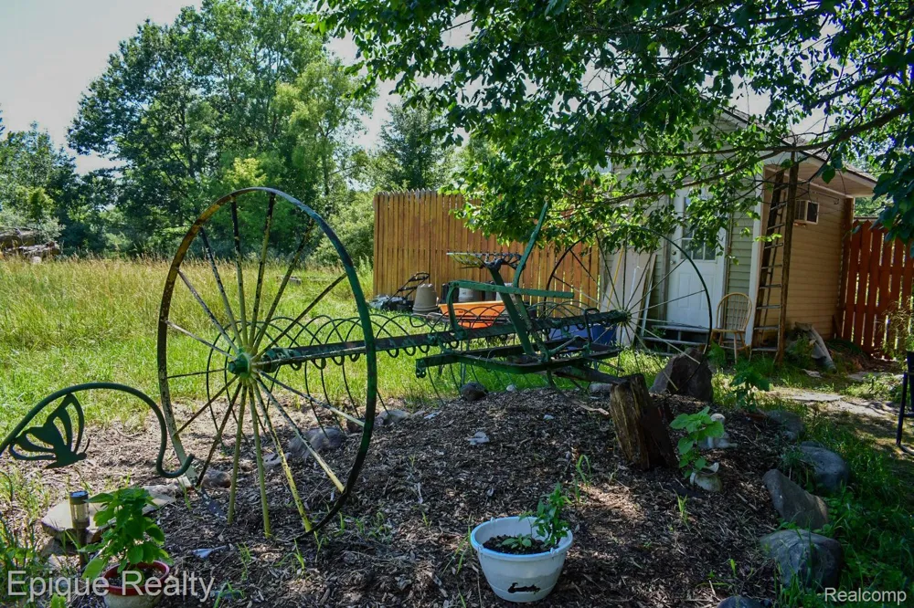 300 W Dewey Road Owosso Charter Township, MI 48867
