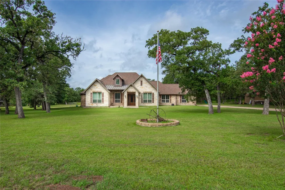 13172 Jackrabbit Lane Bryan, TX 77808