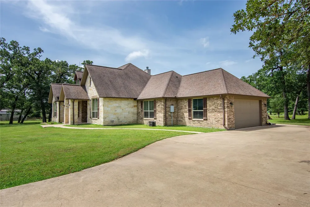 13172 Jackrabbit Lane Bryan, TX 77808