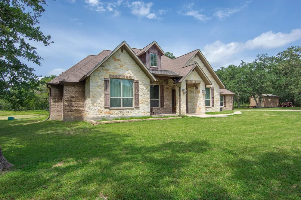 13172 Jackrabbit Lane Bryan, TX 77808