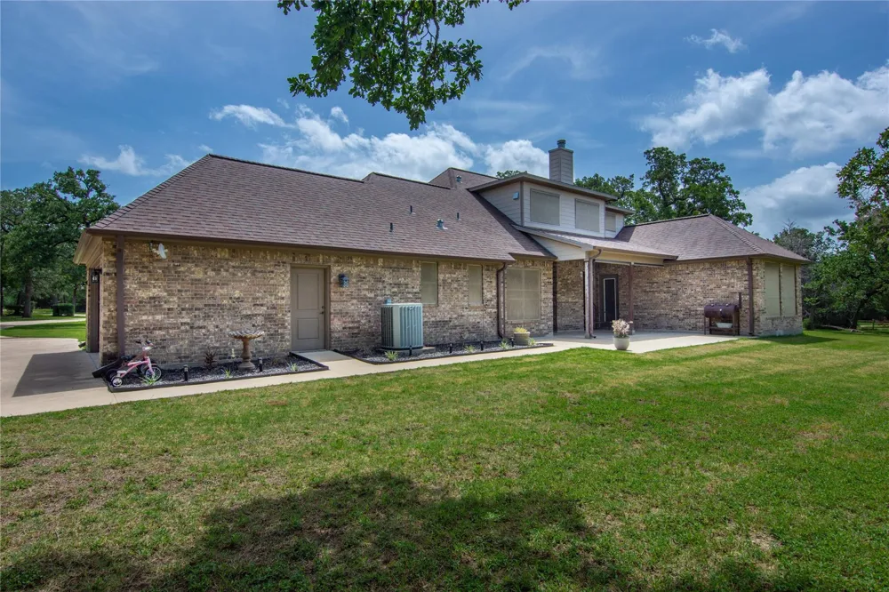 13172 Jackrabbit Lane Bryan, TX 77808
