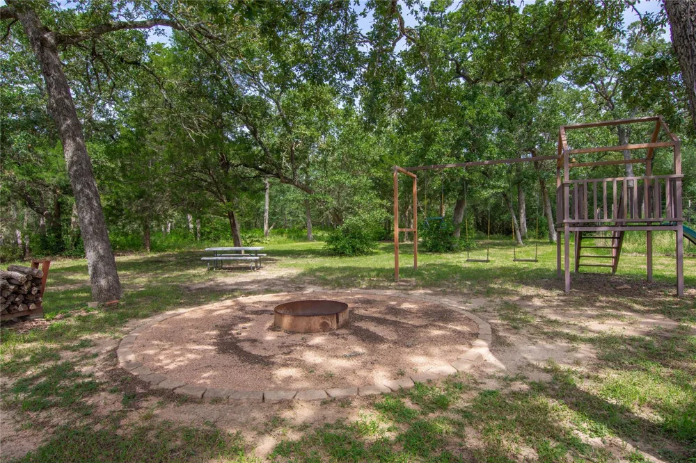 13172 Jackrabbit Lane Bryan, TX 77808