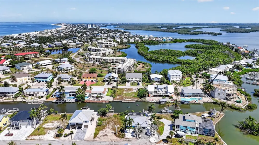 21581 Widgeon Ter Fort Myers, FL 33931