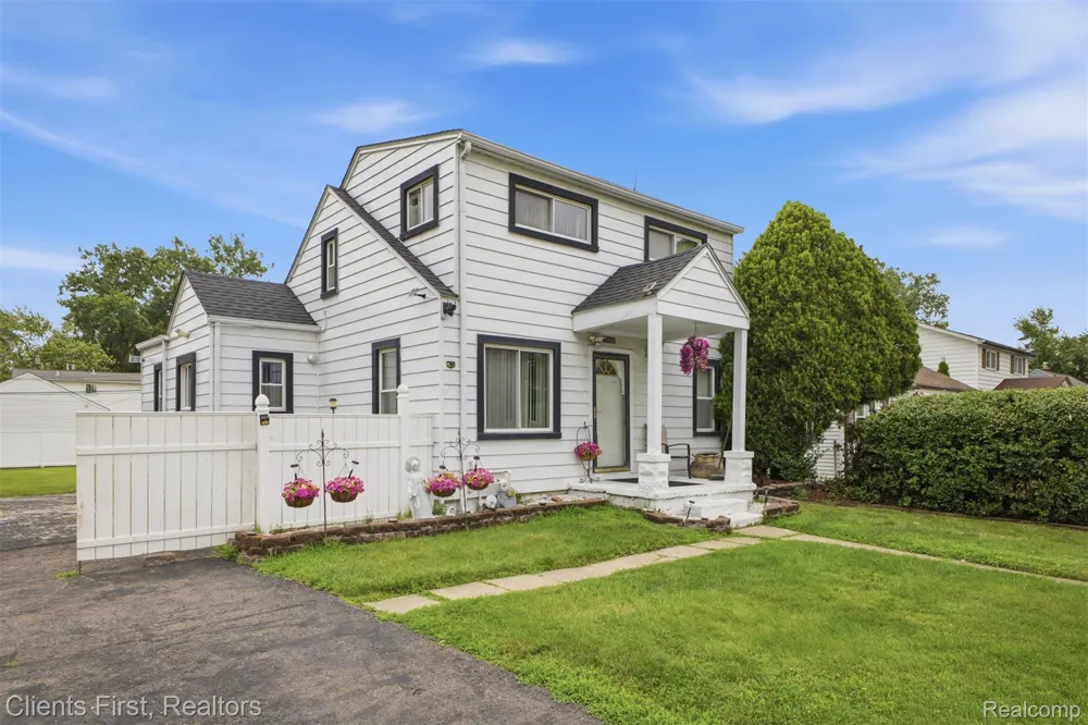 15182 Cooper Street Taylor City, MI 48180