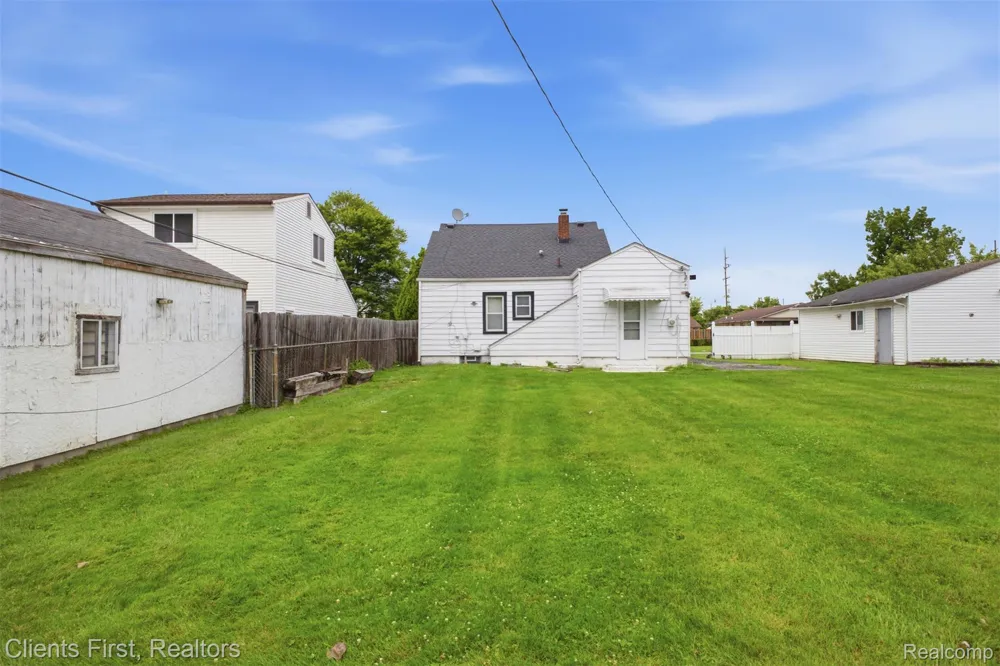 15182 Cooper Street Taylor City, MI 48180