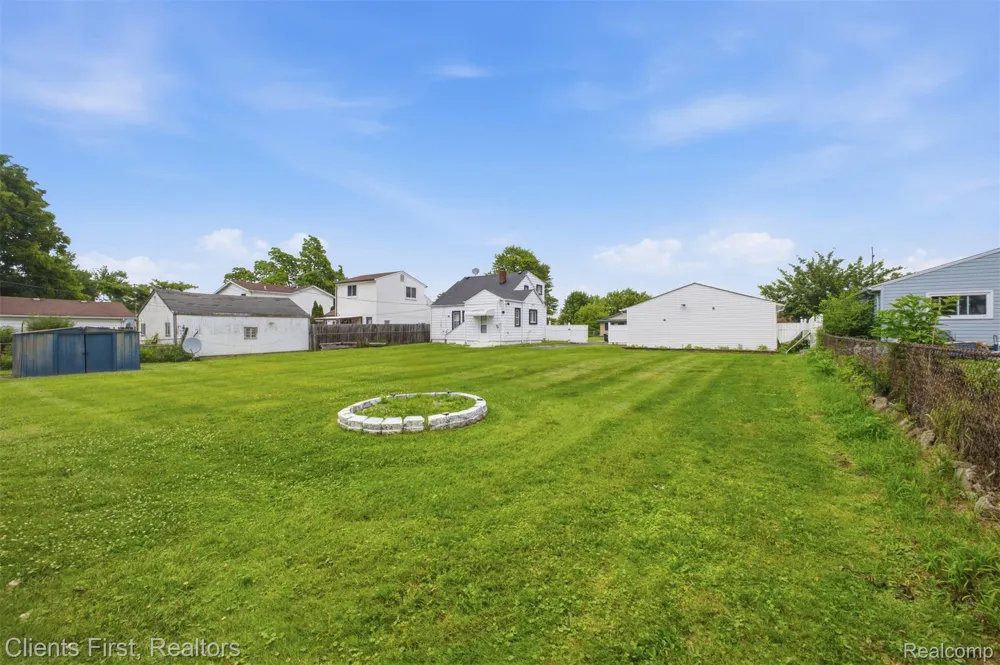 15182 Cooper Street Taylor City, MI 48180