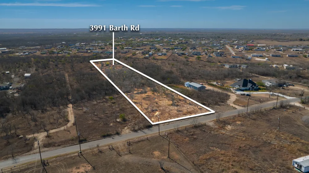 3991 Barth Road Lockhart, TX 78644