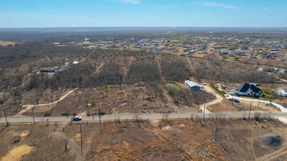 3991 Barth Road Lockhart, TX 78644