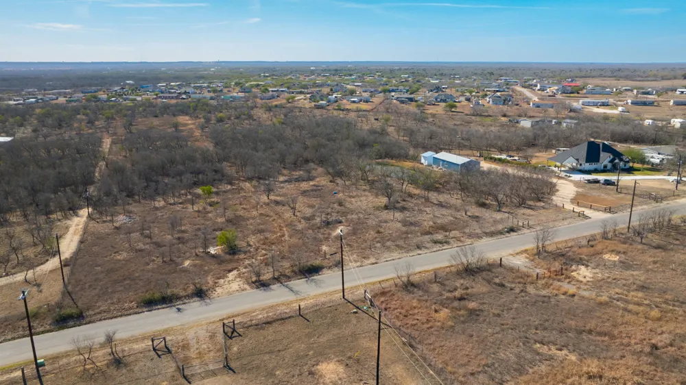 3991 Barth Road Lockhart, TX 78644