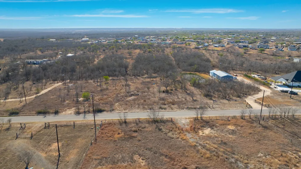 3991 Barth Road Lockhart, TX 78644