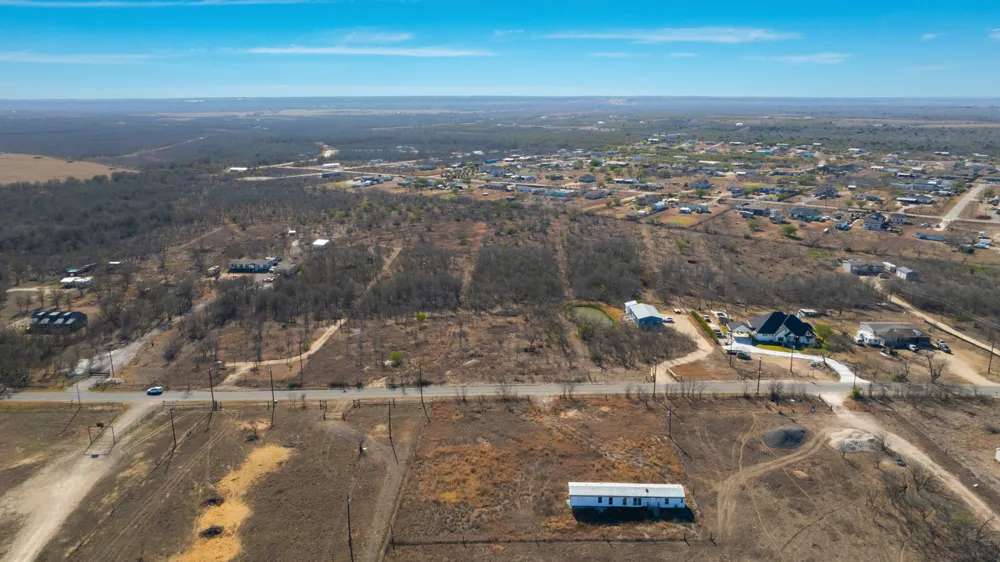 3991 Barth Road Lockhart, TX 78644