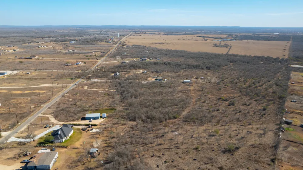 3991 Barth Road Lockhart, TX 78644