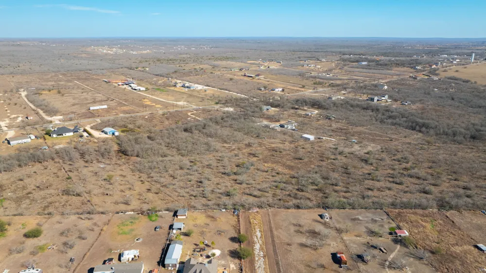 3991 Barth Road Lockhart, TX 78644