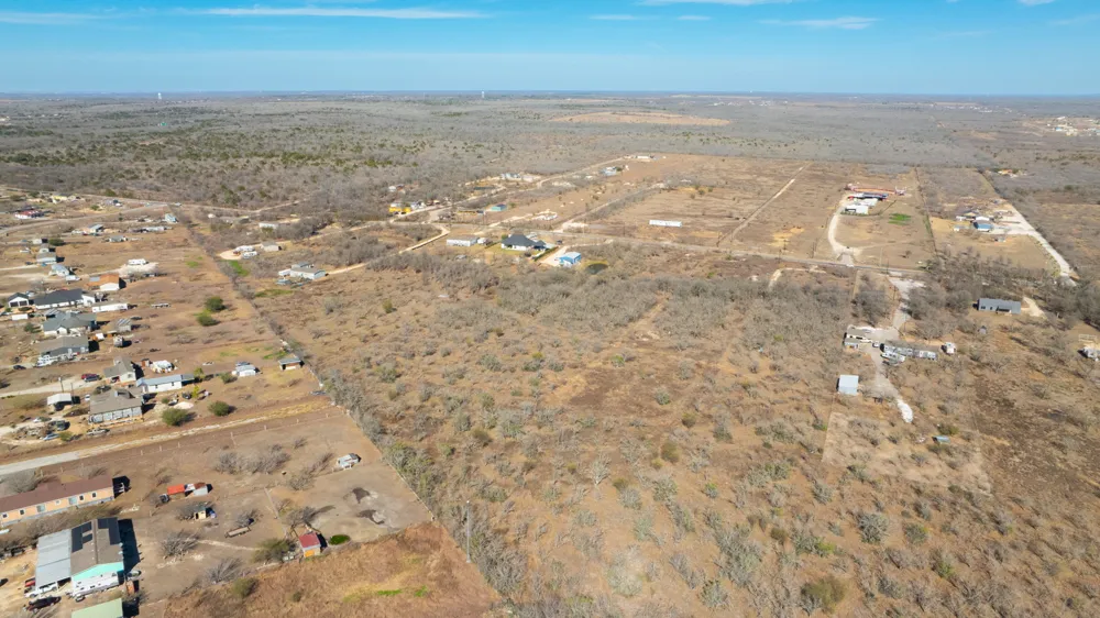 3991 Barth Road Lockhart, TX 78644