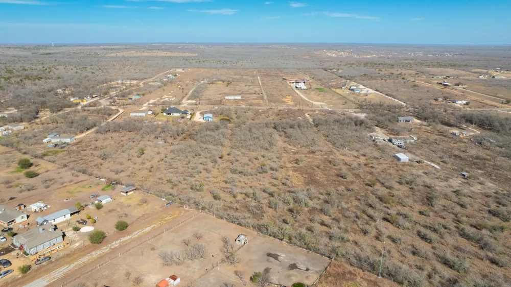 3991 Barth Road Lockhart, TX 78644