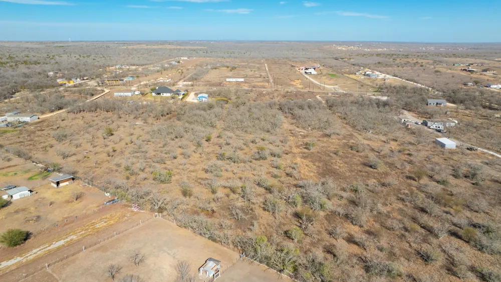 3991 Barth Road Lockhart, TX 78644