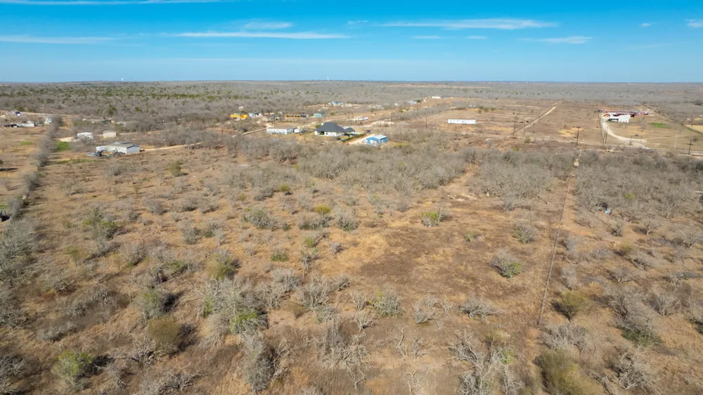 3991 Barth Road Lockhart, TX 78644