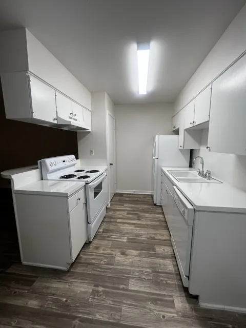 1037 E 44th Street #205