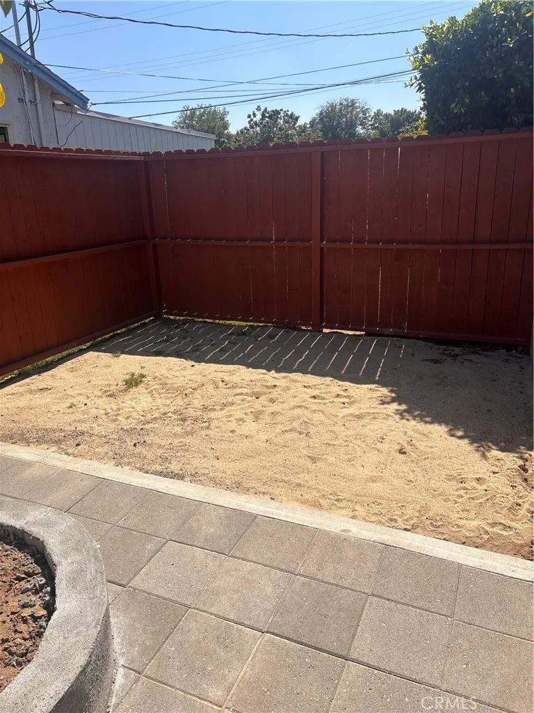 10133 Kester San Fernando, CA 91345
