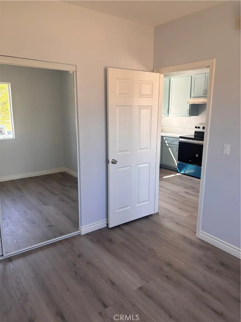 10133 Kester San Fernando, CA 91345