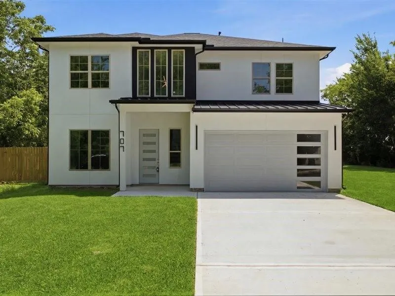 707 S Iowa Street La Porte, TX 77571